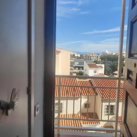 Welcoming In 45 M² With Shared Pool * Торремолинос